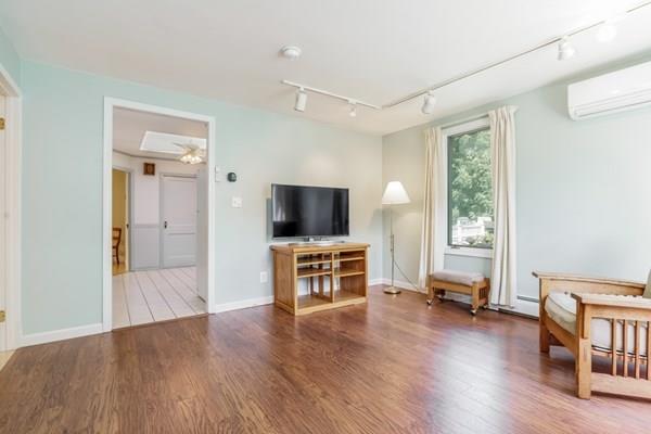 74 Chestnut Street Foxboro, MA 02035 - Photo 9 of 30 Gallery Image 9