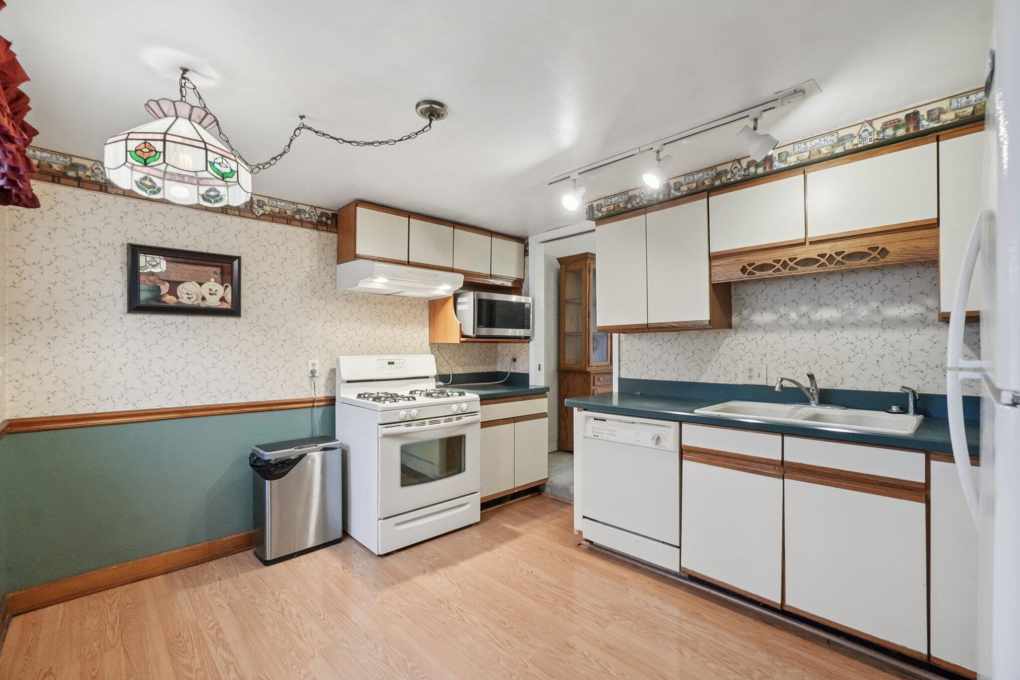 322 South Harris Road Ypsilanti, MI 48198 - Photo 14 of 44 9-web-or-mls-S Harris Rd-S1501-009