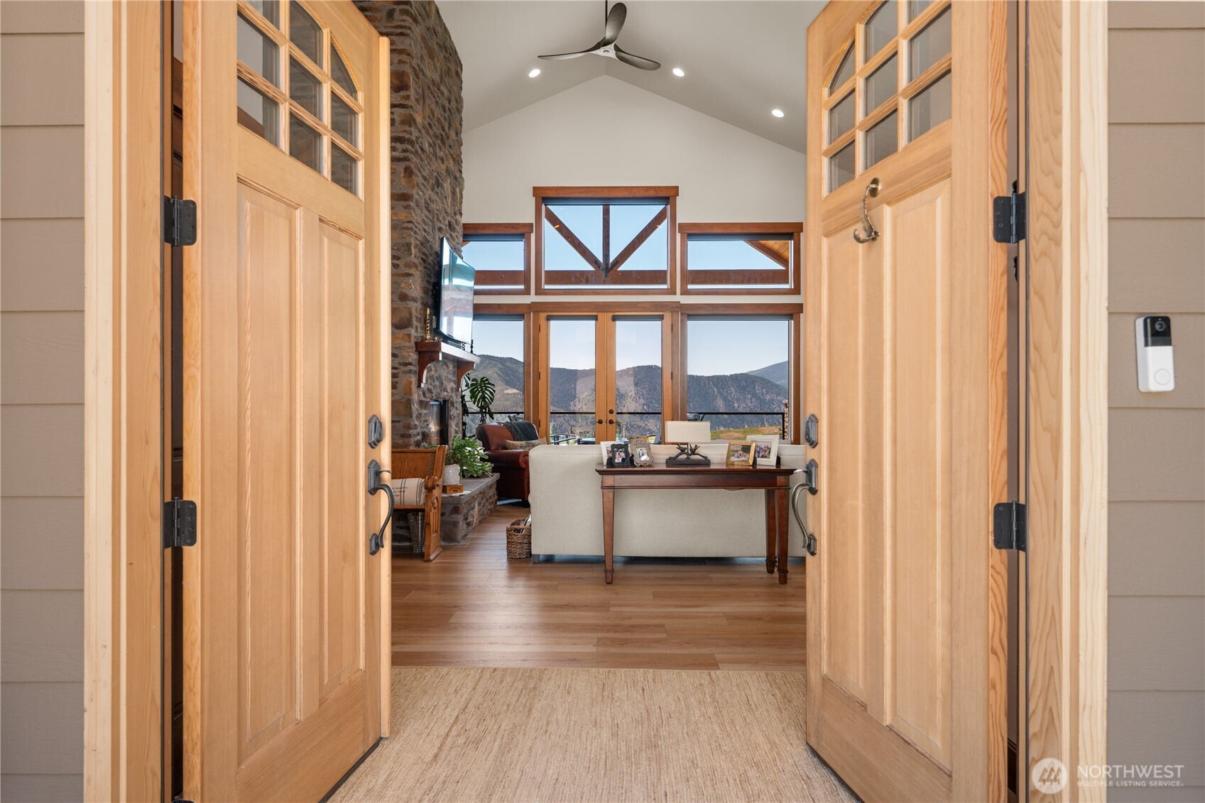 653 Lakayuse Road Manson, WA 98831 - Photo 4 of 40 Gallery Image 4