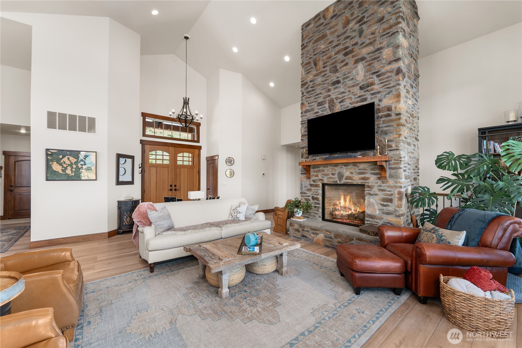 653 Lakayuse Road Manson, WA 98831 - Photo 6 of 40 Gallery Image 6