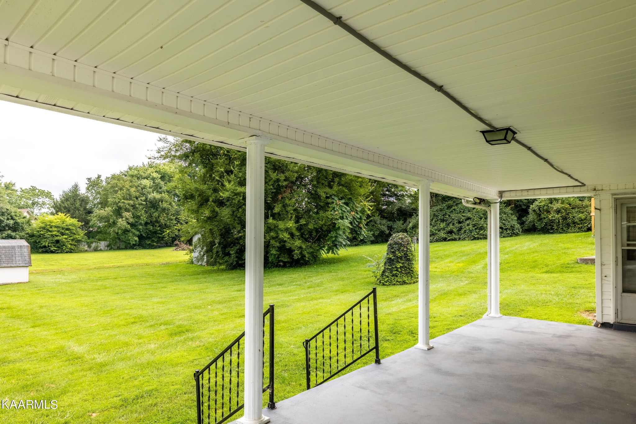 7612 Gill Road Powell, TN 37849 - Photo 11 of 14 a view of an outdoor space