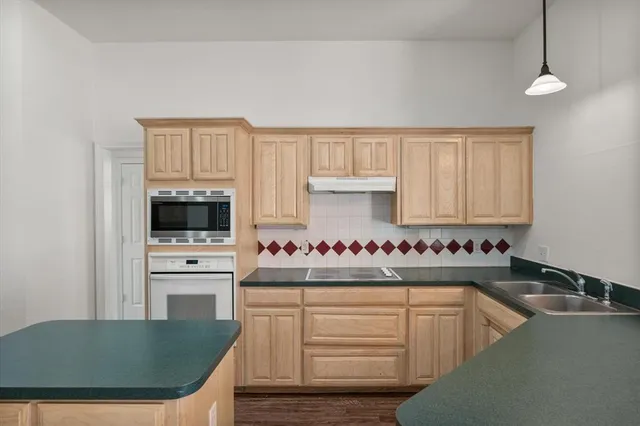 $725,000 | 14617 Meadowland Circle, Newark, TX 76071