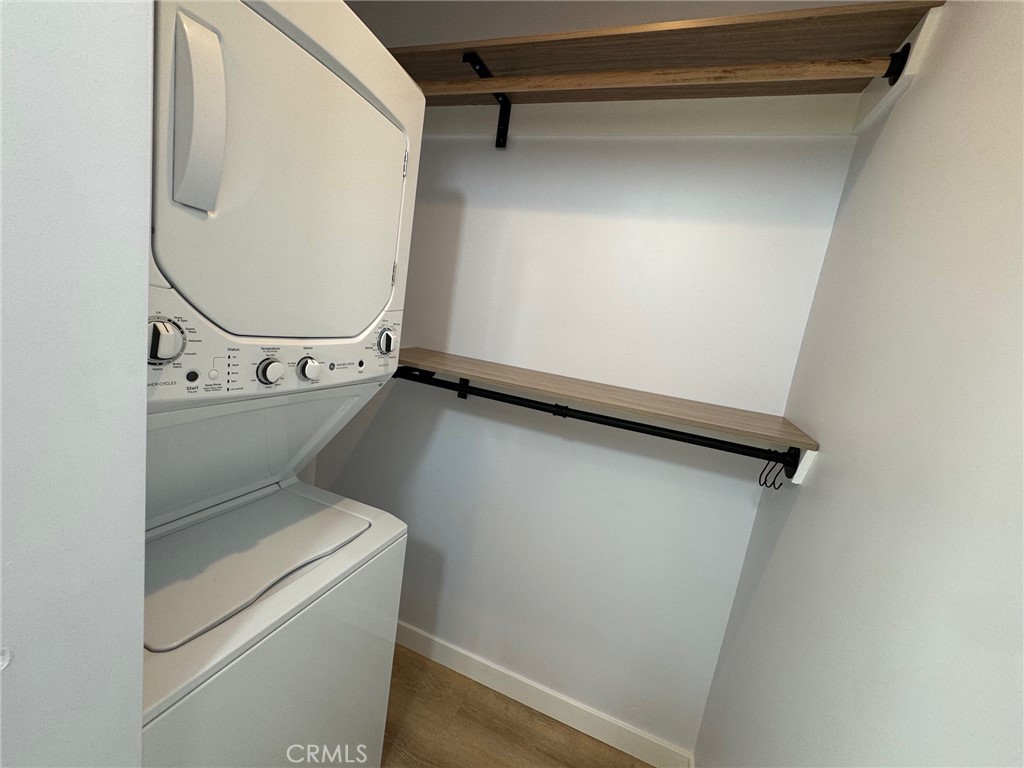 827 Delaware Road, Unit ADU Burbank, CA 91504 - Photo 14 of 20 a utility room with dryer and washer