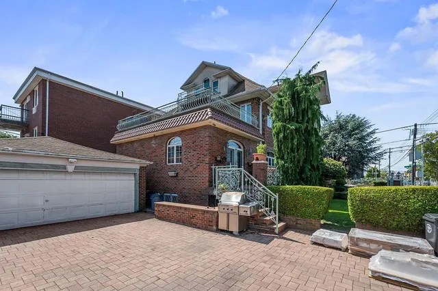 $3,750,000 | 7325 14th Avenue | Bensonhurst