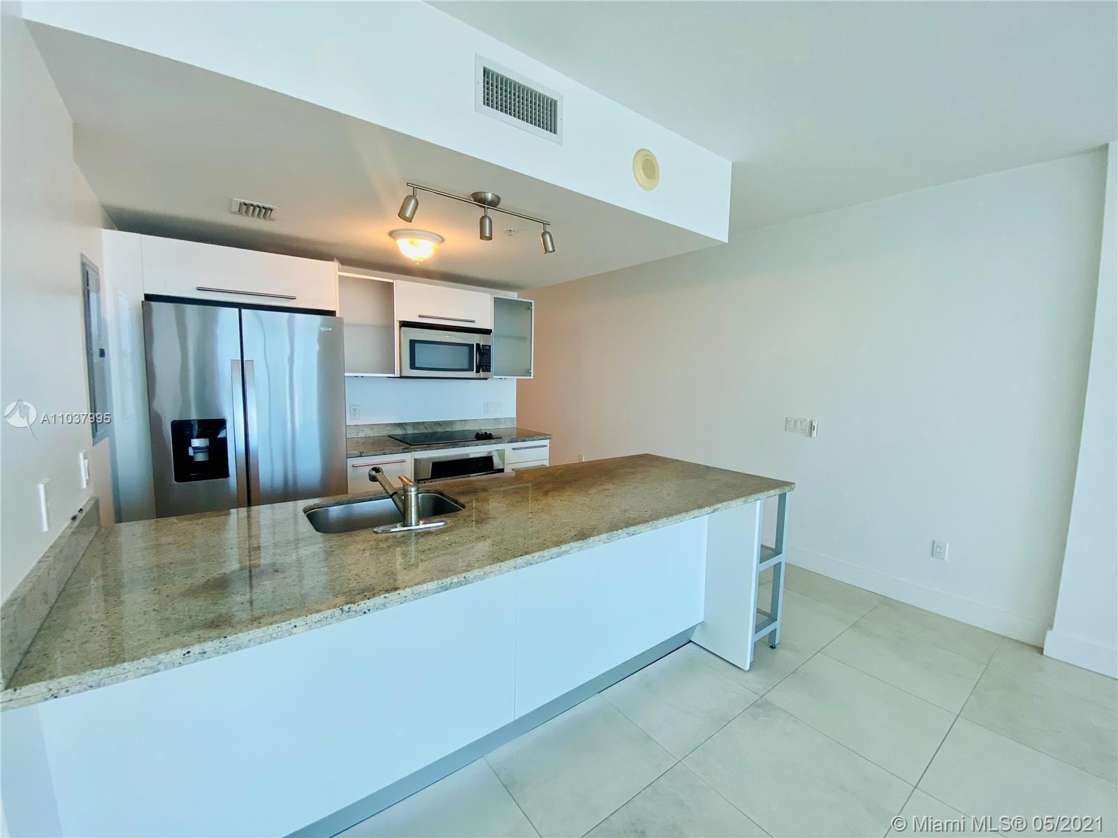 185 Southwest 7th Street, Unit 3002 Miami, FL 33130 - Photo 1 of 27
