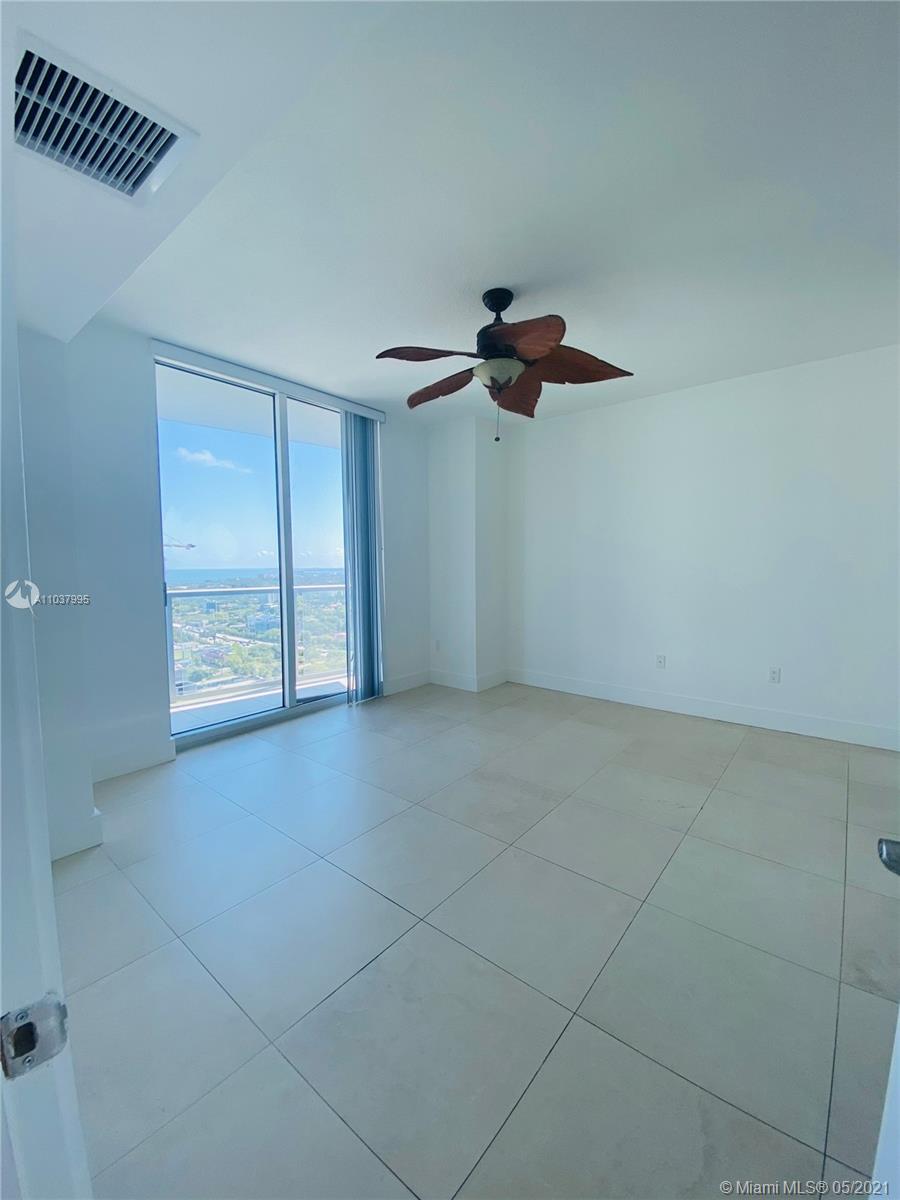 185 Southwest 7th Street, Unit 3002 Miami, FL 33130 - Photo 4 of 27