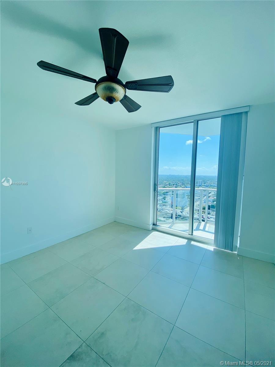 185 Southwest 7th Street, Unit 3002 Miami, FL 33130 - Photo 10 of 27