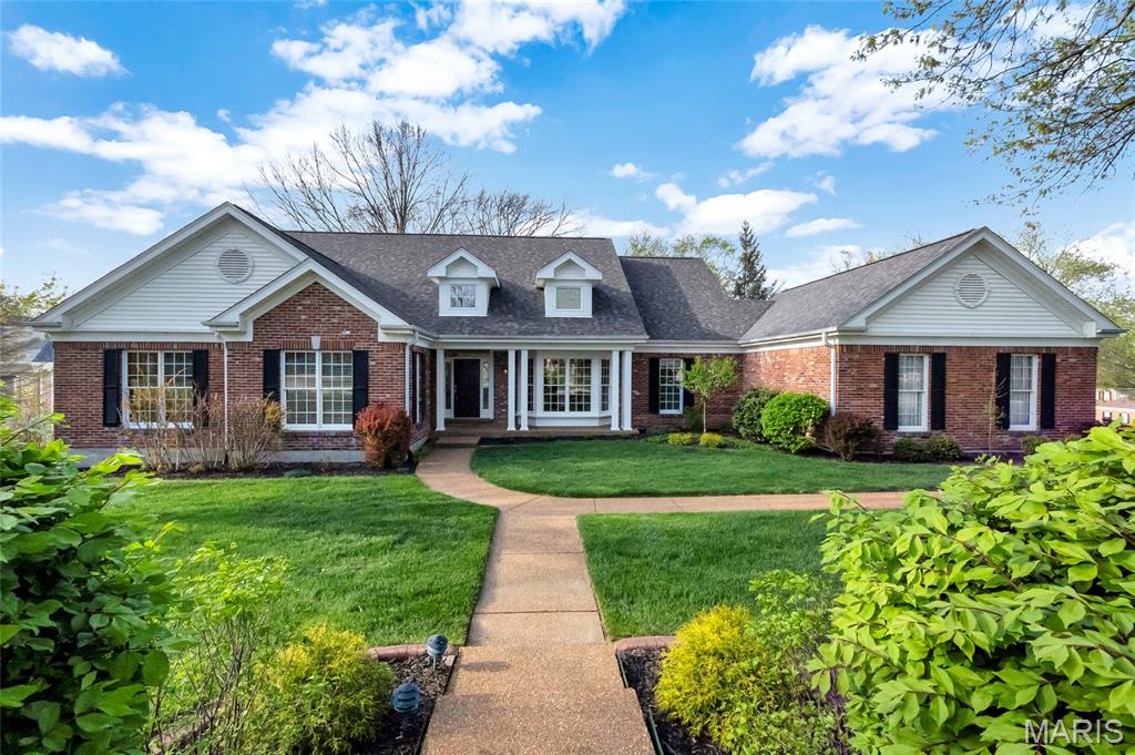 1201 Turnberry Ridge Court Chesterfield, MO 63005 - Photo 2 of 87