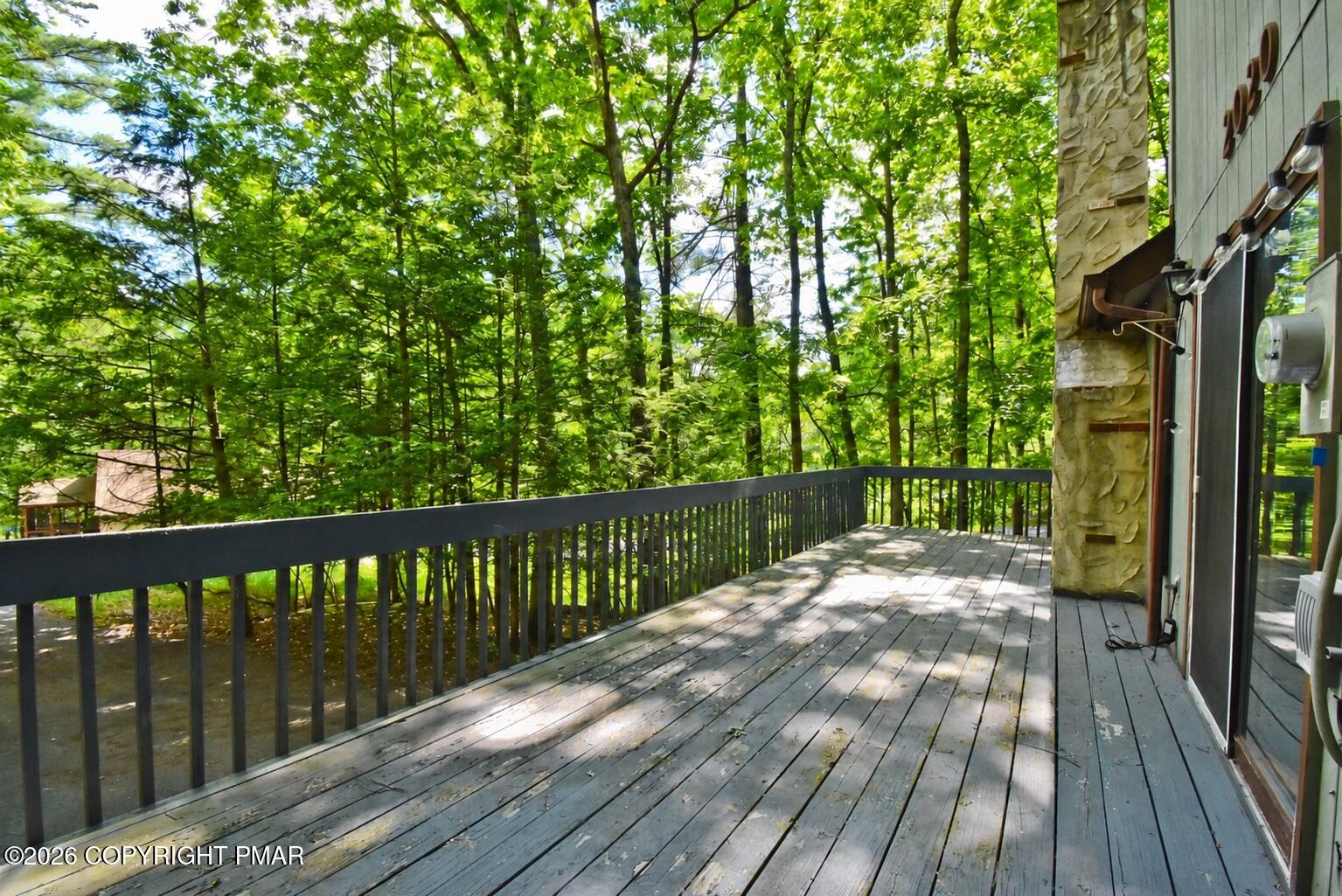 148 Manchester Drive Bushkill, PA 18324 - Photo 29 of 35 12 Deck (1)
