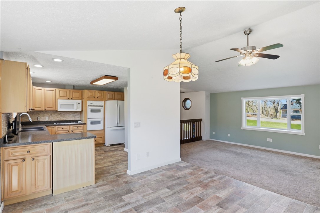 63 Pine Hill Road Parma, NY 14559 - Photo 10 of 50