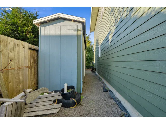 $595,000 | 3607 3rd Street, Tillamook, OR 97141