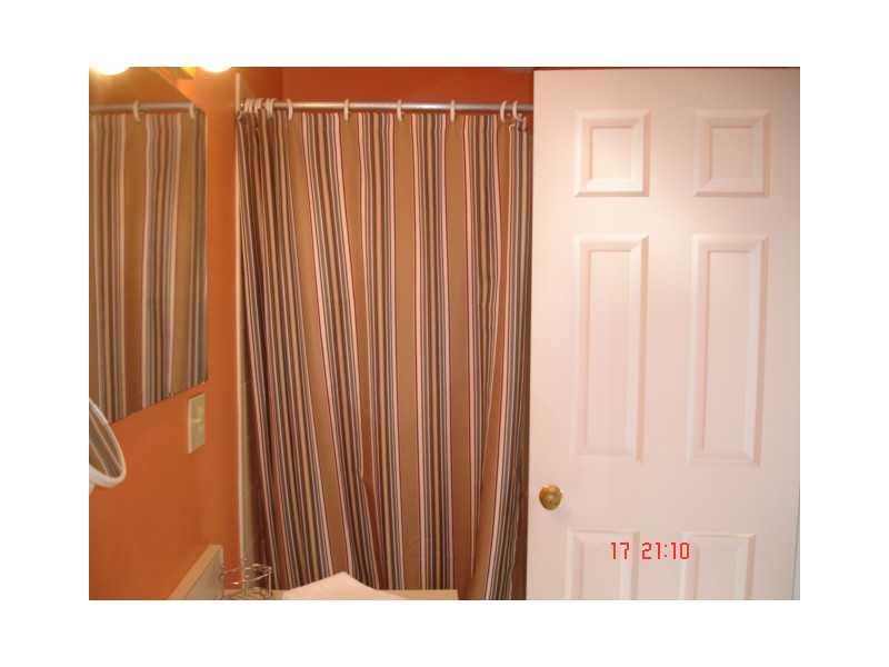 24 Peary Street, Unit C Newport, RI 02840 - Photo 12 of 17 Bathroom. on third floor