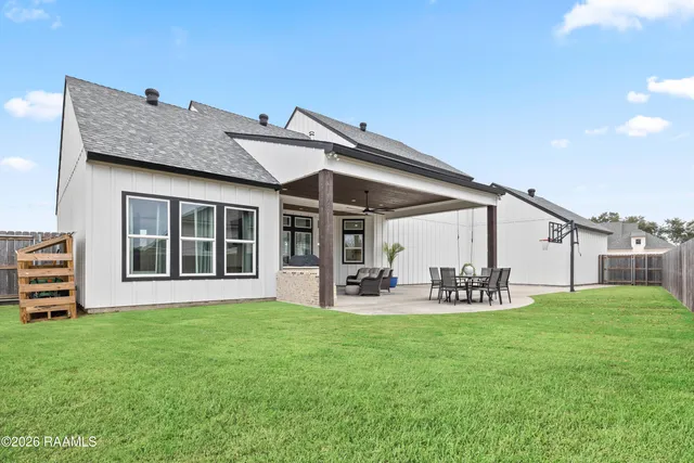 $575,000 | 200 Timber Mill Street, Lafayette, LA 70508