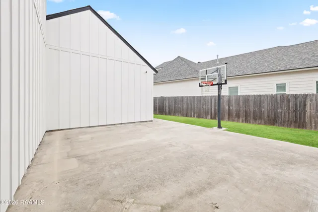 $575,000 | 200 Timber Mill Street, Lafayette, LA 70508