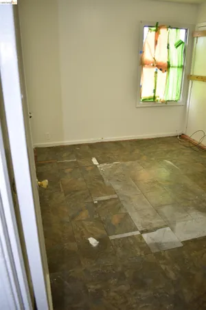 $485,000 | 9945 B Street, Oakland, CA 94603