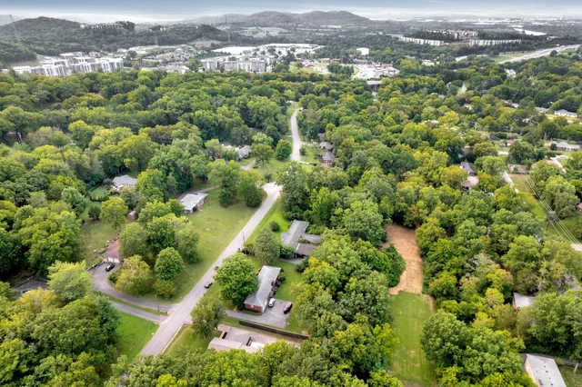 $8,700 | 930 Downey Drive, Nashville, TN 37205