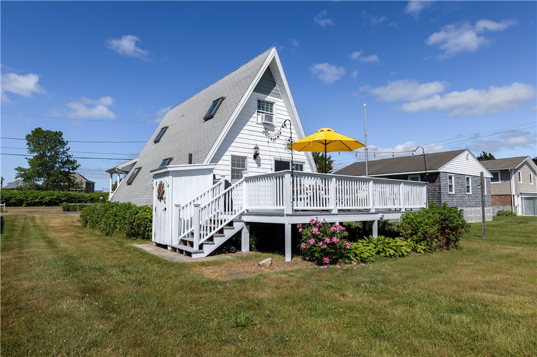 11 Collins Avenue Westerly, RI 02891 - Photo 31 of 43