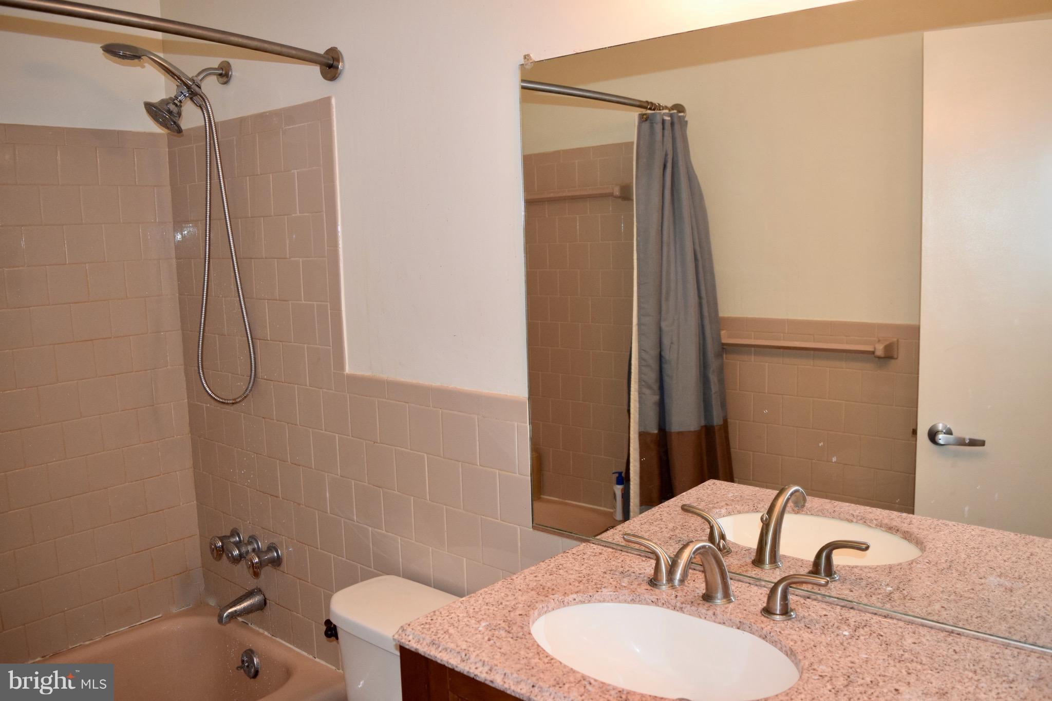 116 Warren Road Cockeysville, MD 21030 - Photo 11 of 17 Full Bath!
