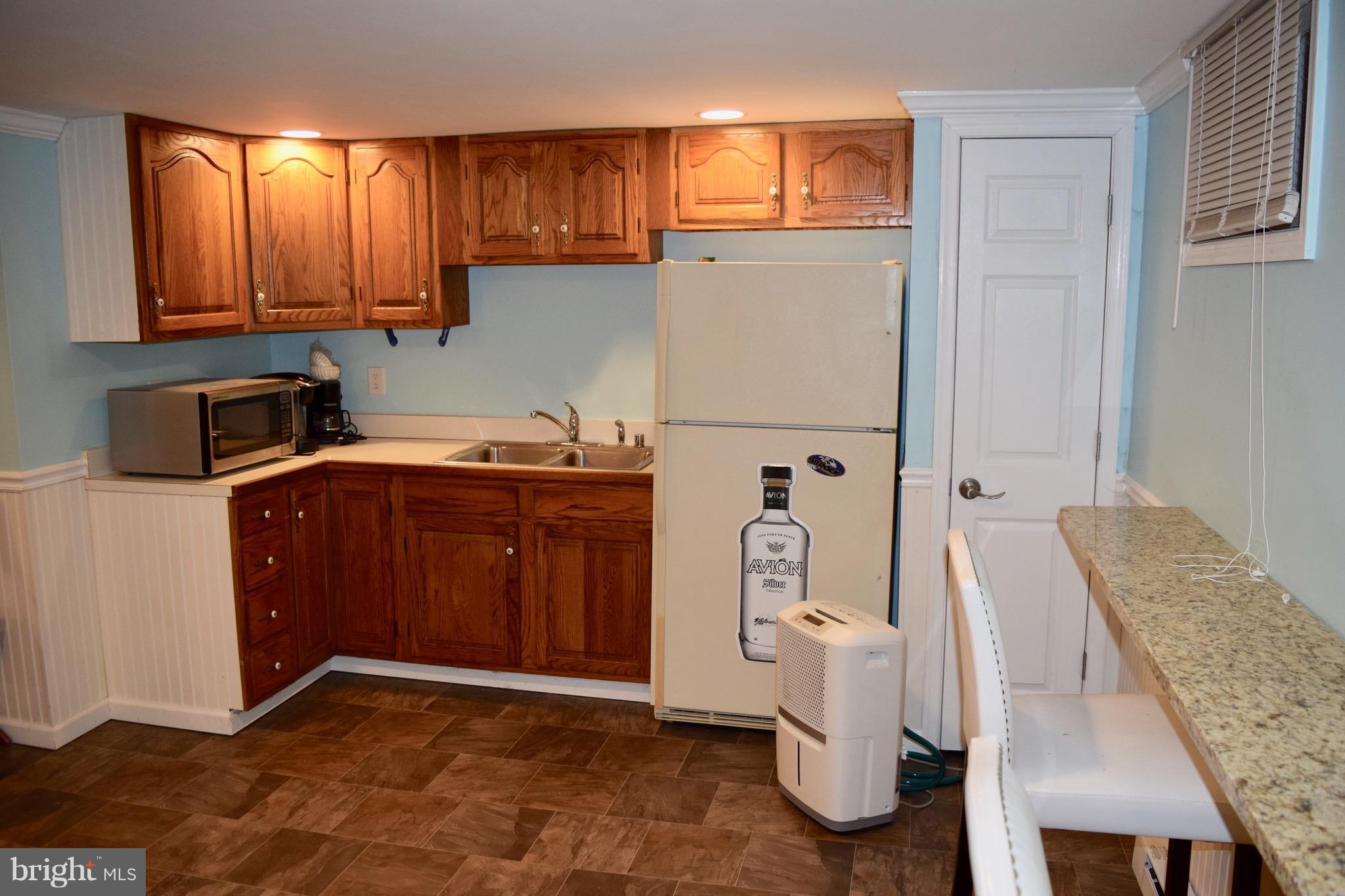 116 Warren Road Cockeysville, MD 21030 - Photo 14 of 17 Wet Bar in Basement!