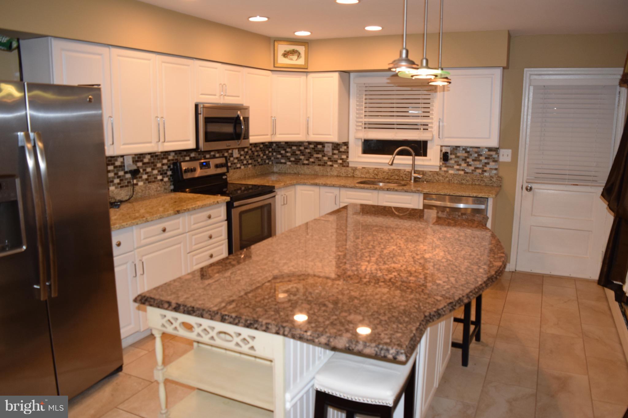 116 Warren Road Cockeysville, MD 21030 - Photo 3 of 17 Kitchen