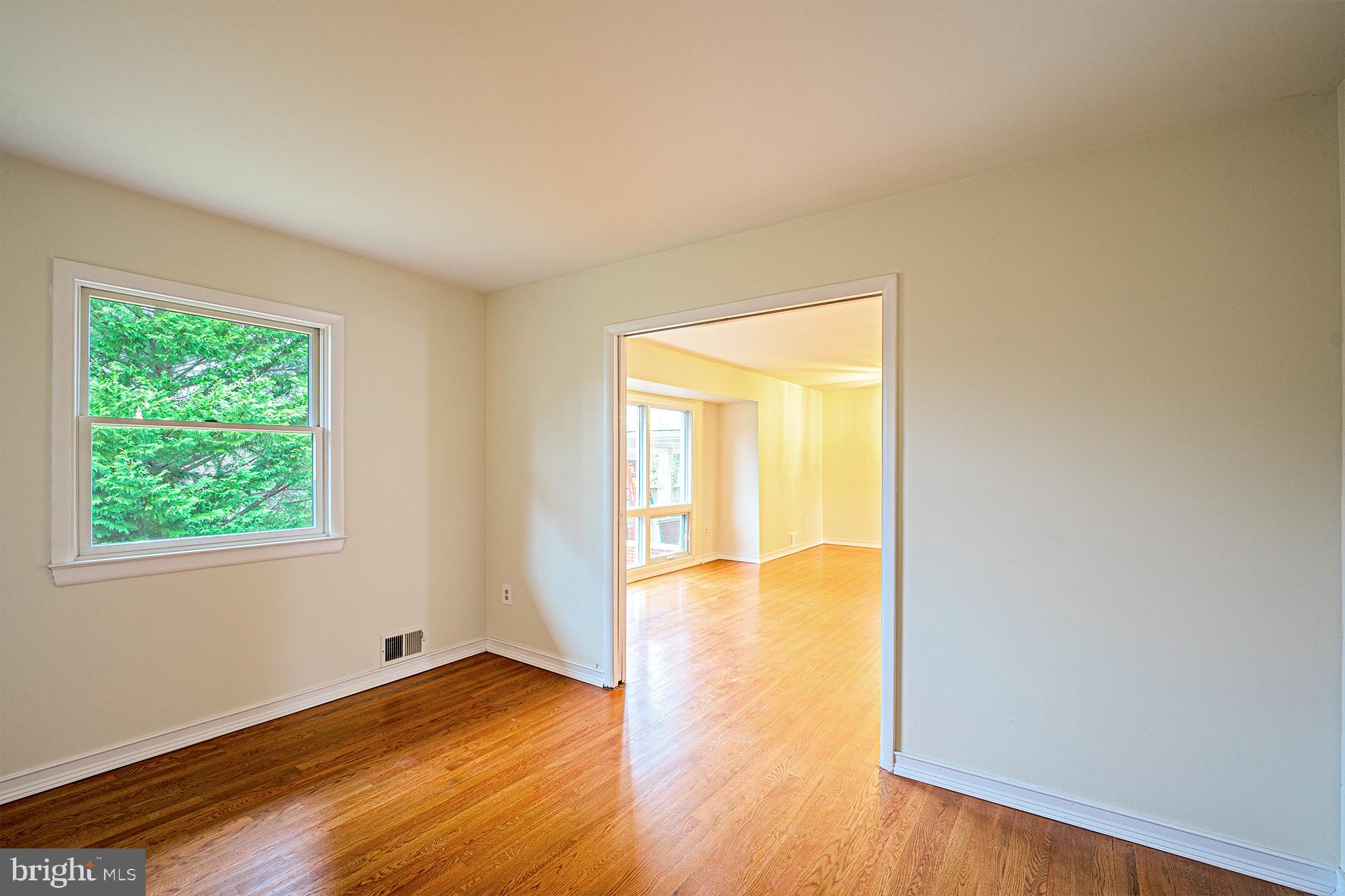 9116 Brian Drive Vienna, VA 22180 - Photo 14 of 33