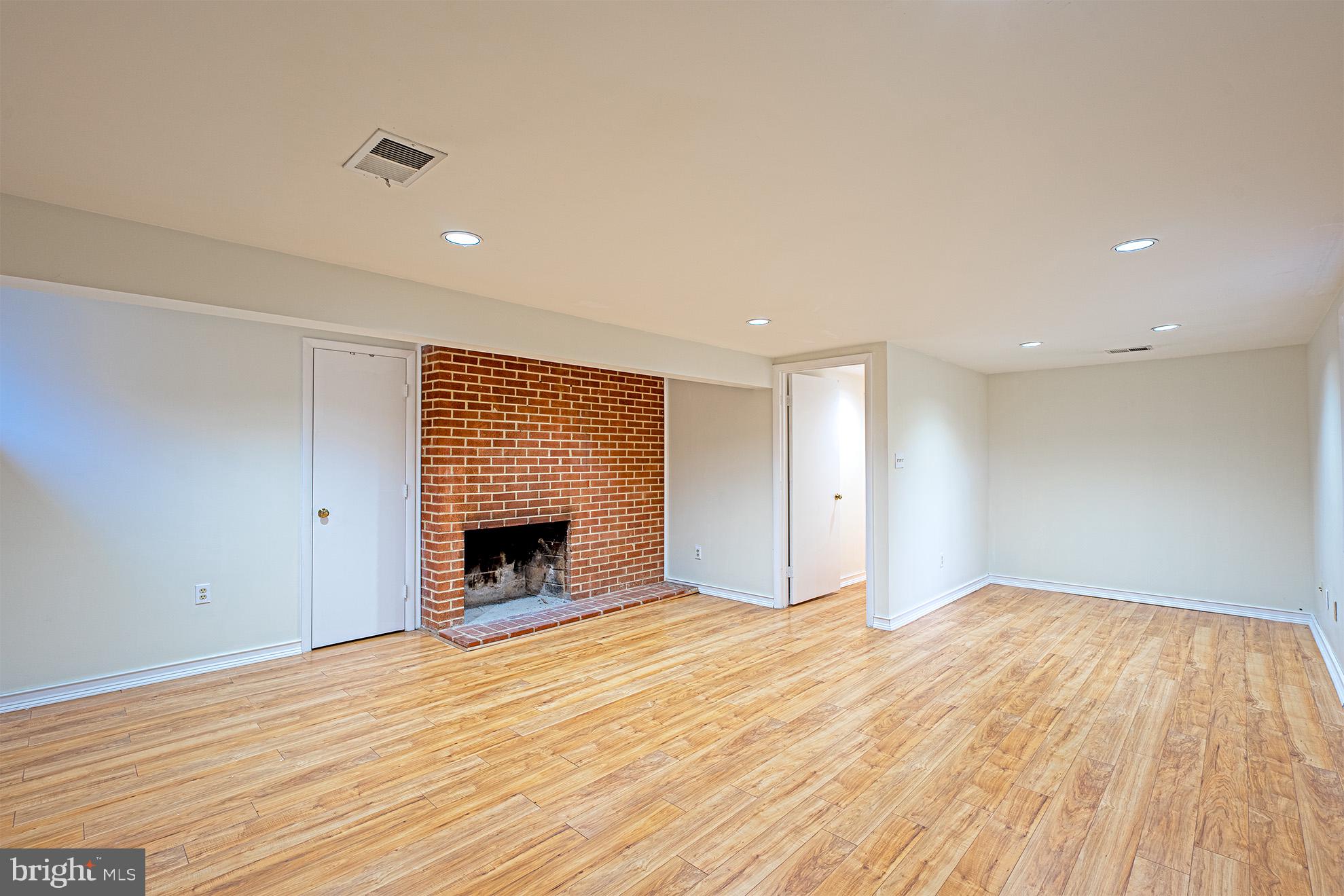 9116 Brian Drive Vienna, VA 22180 - Photo 27 of 33