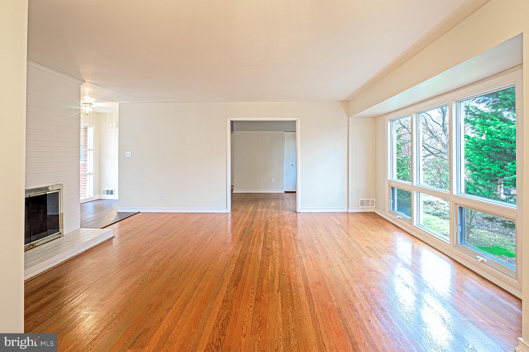 9116 Brian Drive Vienna, VA 22180 - Photo 7 of 33