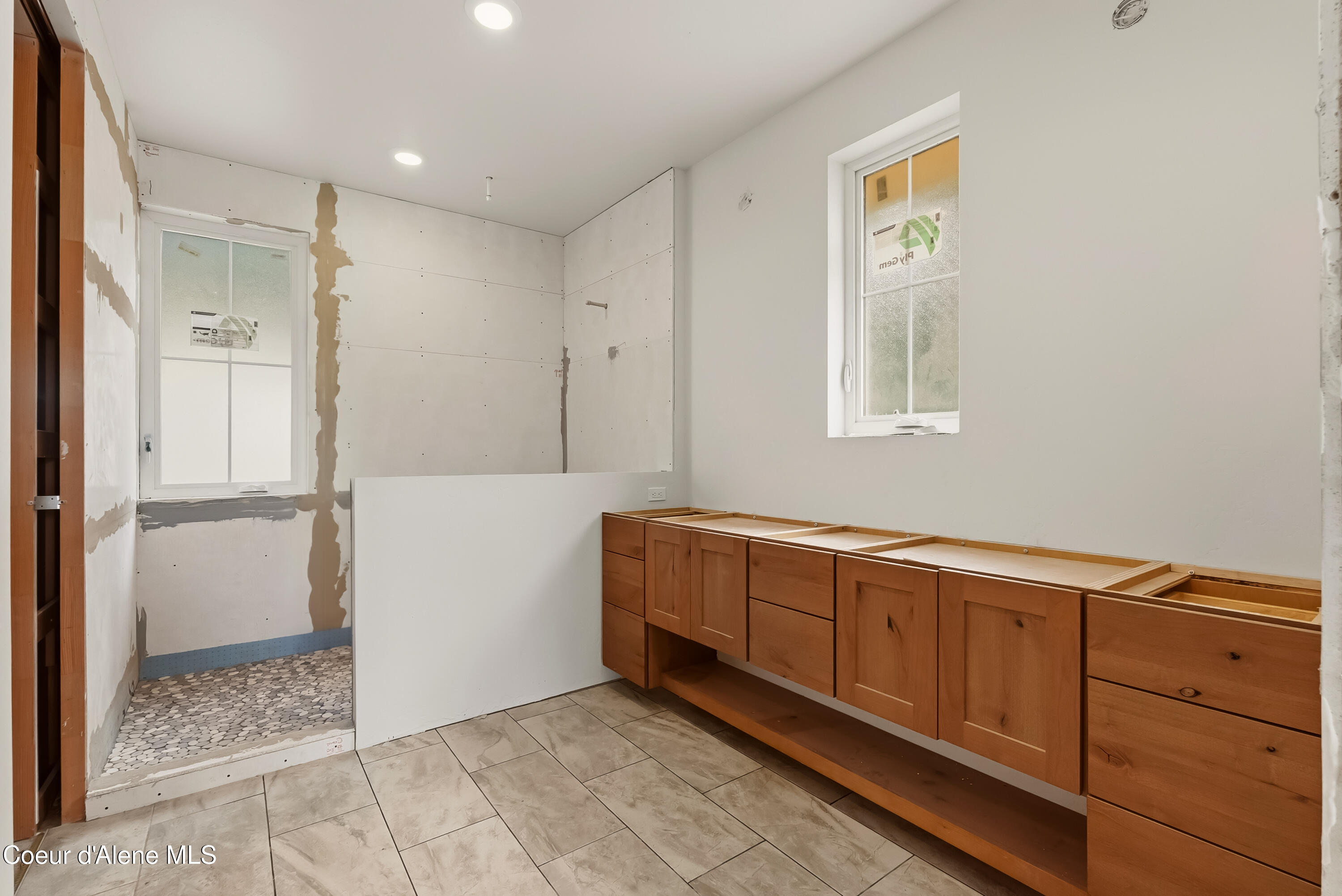 1108 Garfield Bay Road Sagle, ID 83860 - Photo 11 of 32 Primary En-suite