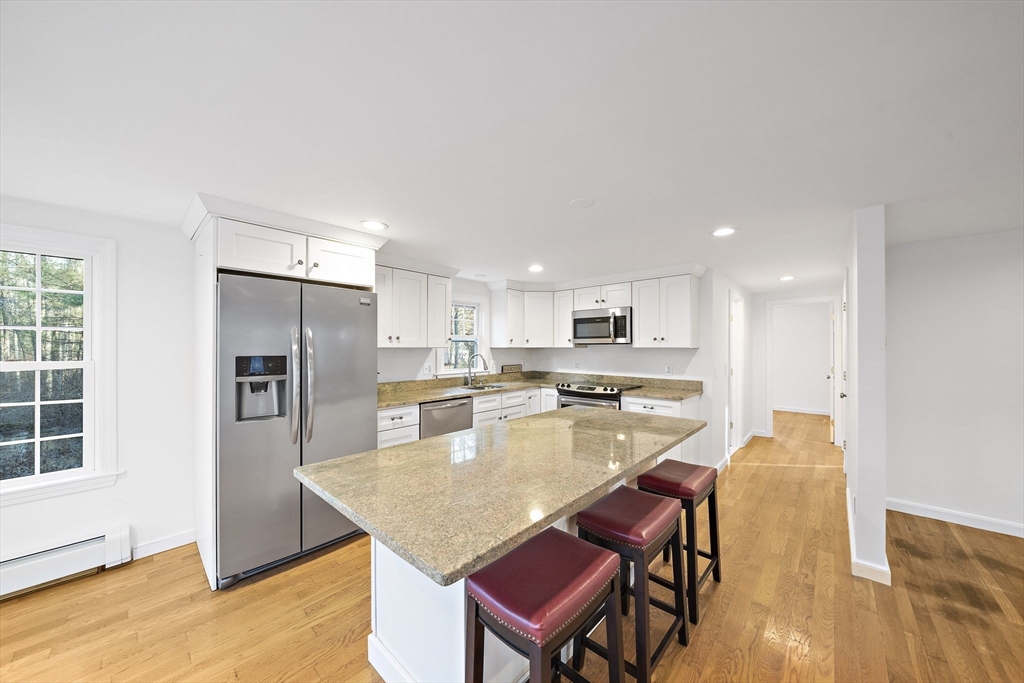 85 Grove Street Hanover, MA 02339 - Photo 6 of 36 Gallery Image 6