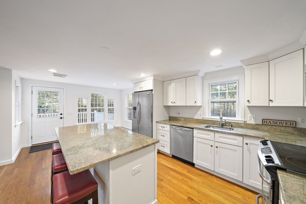 85 Grove Street Hanover, MA 02339 - Photo 7 of 36 Gallery Image 7