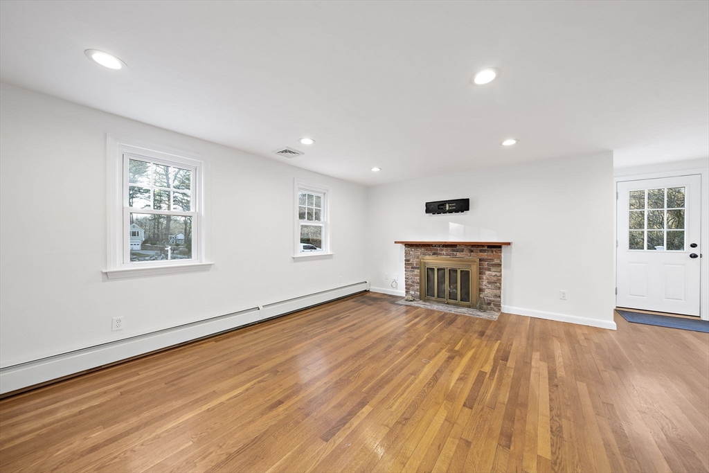 85 Grove Street Hanover, MA 02339 - Photo 10 of 36 Gallery Image 10