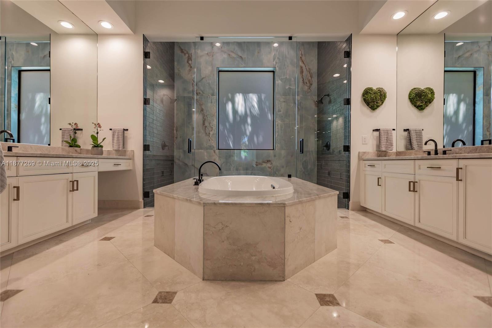 12641 North Stonebrook Circle Davie, FL 33330 - Photo 18 of 51