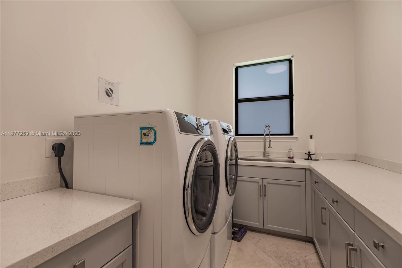 12641 North Stonebrook Circle Davie, FL 33330 - Photo 35 of 51