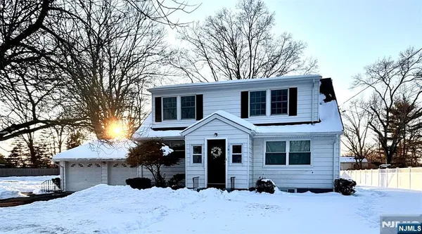 $2,400 | 34 Emerson Road, Unit 2, Westwood, NJ 07675