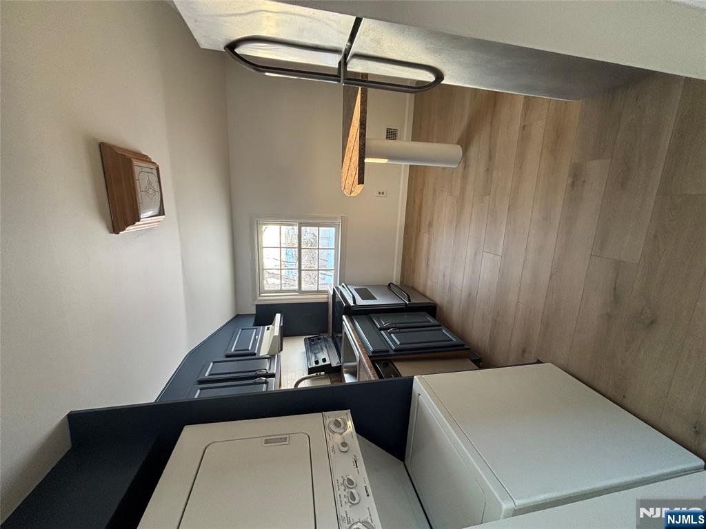 34 Emerson Road, Unit 2 Westwood, NJ 07675 - Photo 5 of 9