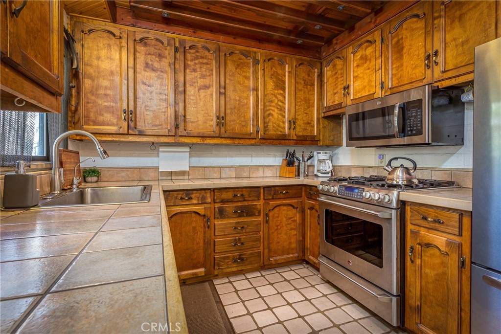 43195 South Fork Drive Three Rivers, CA 93271 - Photo 5 of 60 Gallery Image 5