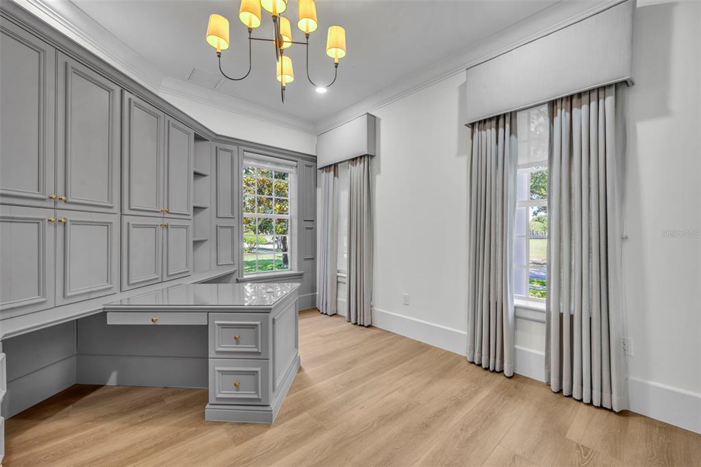 4230 Lower Park Road Orlando, FL 32814 - Photo 11 of 56