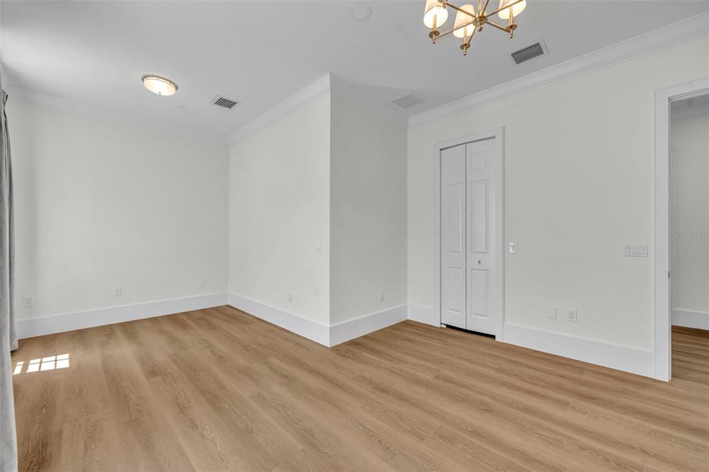 4230 Lower Park Road Orlando, FL 32814 - Photo 39 of 56