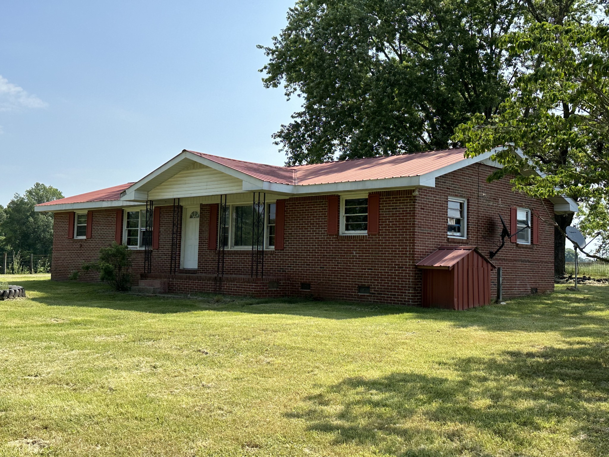 1920 Oak Grove Road Decherd, TN 37324 - Photo 2 of 15 Gallery Image 2