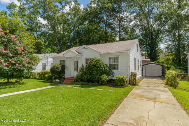 $147,500 | 318 South 13th Avenue, Hattiesburg, MS 39401