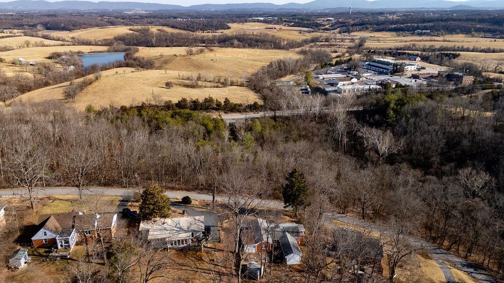 850 Commerce Road Staunton, VA 24401 - Photo 11 of 16 a view of a city
