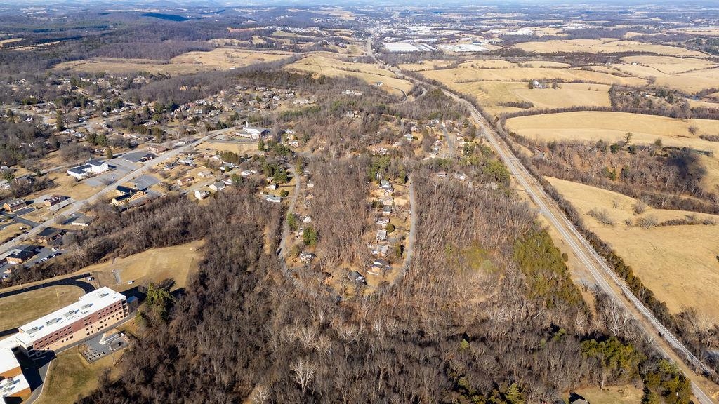 850 Commerce Road Staunton, VA 24401 - Photo 4 of 16 a view of an ocean