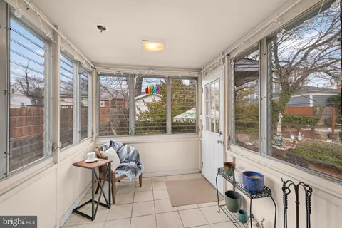 $700,000 | 3209 13th Road South, Arlington, VA 22204