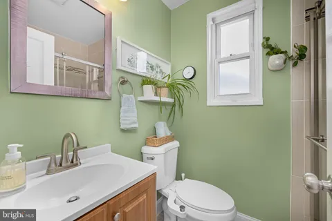 $700,000 | 3209 13th Road South, Arlington, VA 22204