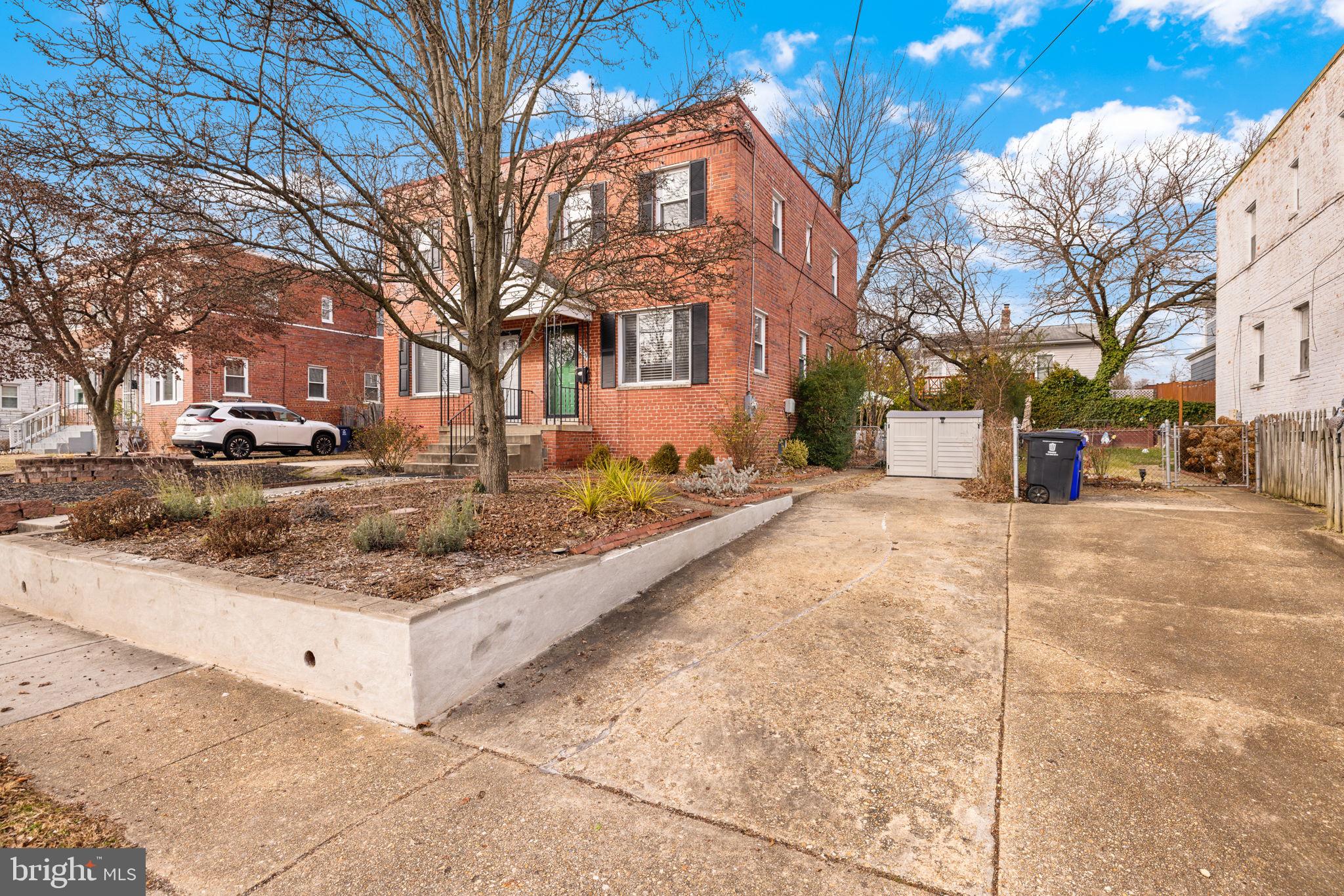 3209 13th Road South Arlington, VA 22204 - Photo 4 of 11