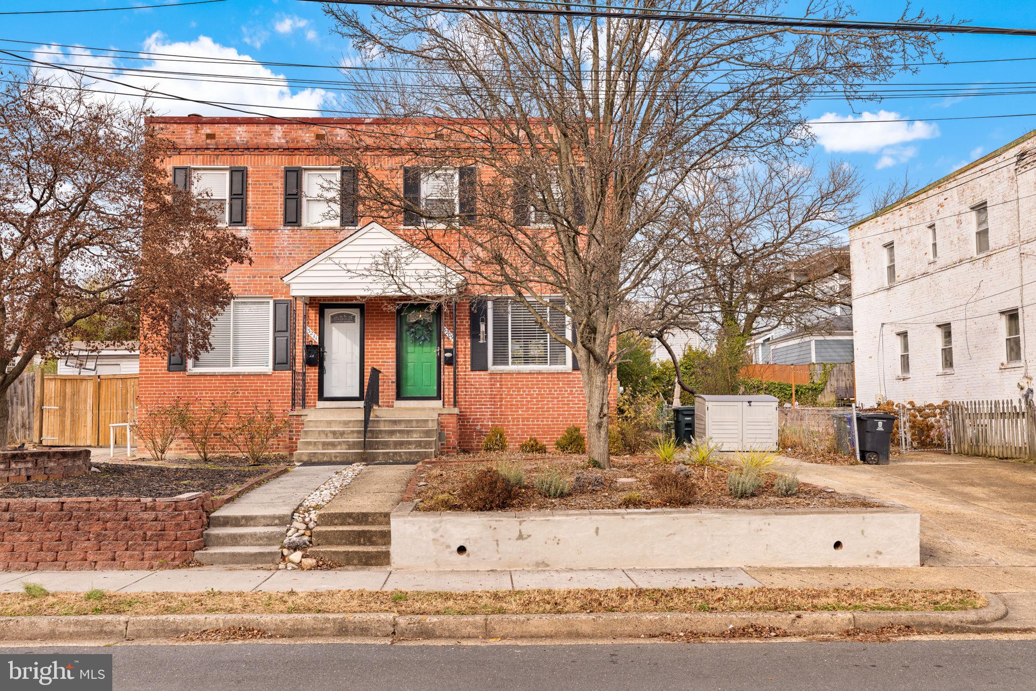 3209 13th Road South Arlington, VA 22204 - Photo 7 of 11