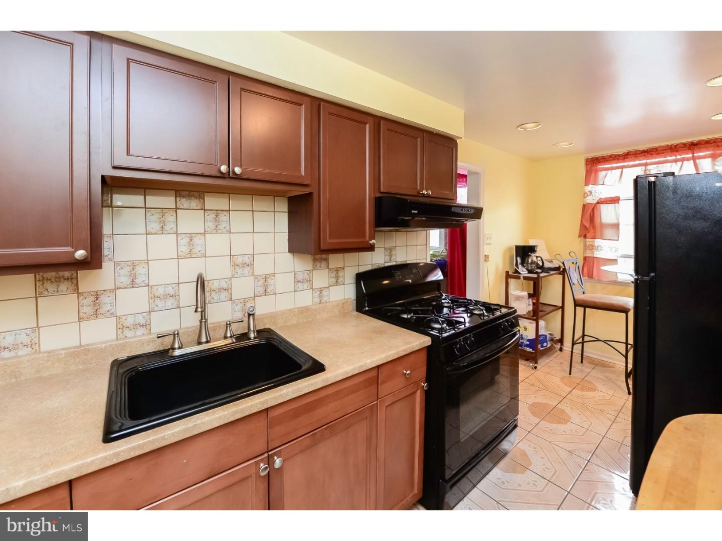 8014 Temple Road Philadelphia, PA 19150 - Photo 7 of 19 Kitchen