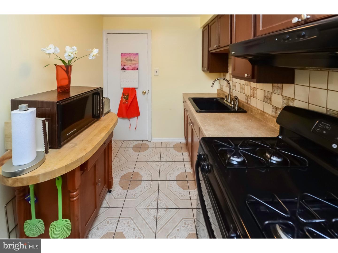 8014 Temple Road Philadelphia, PA 19150 - Photo 10 of 19 Kitchen