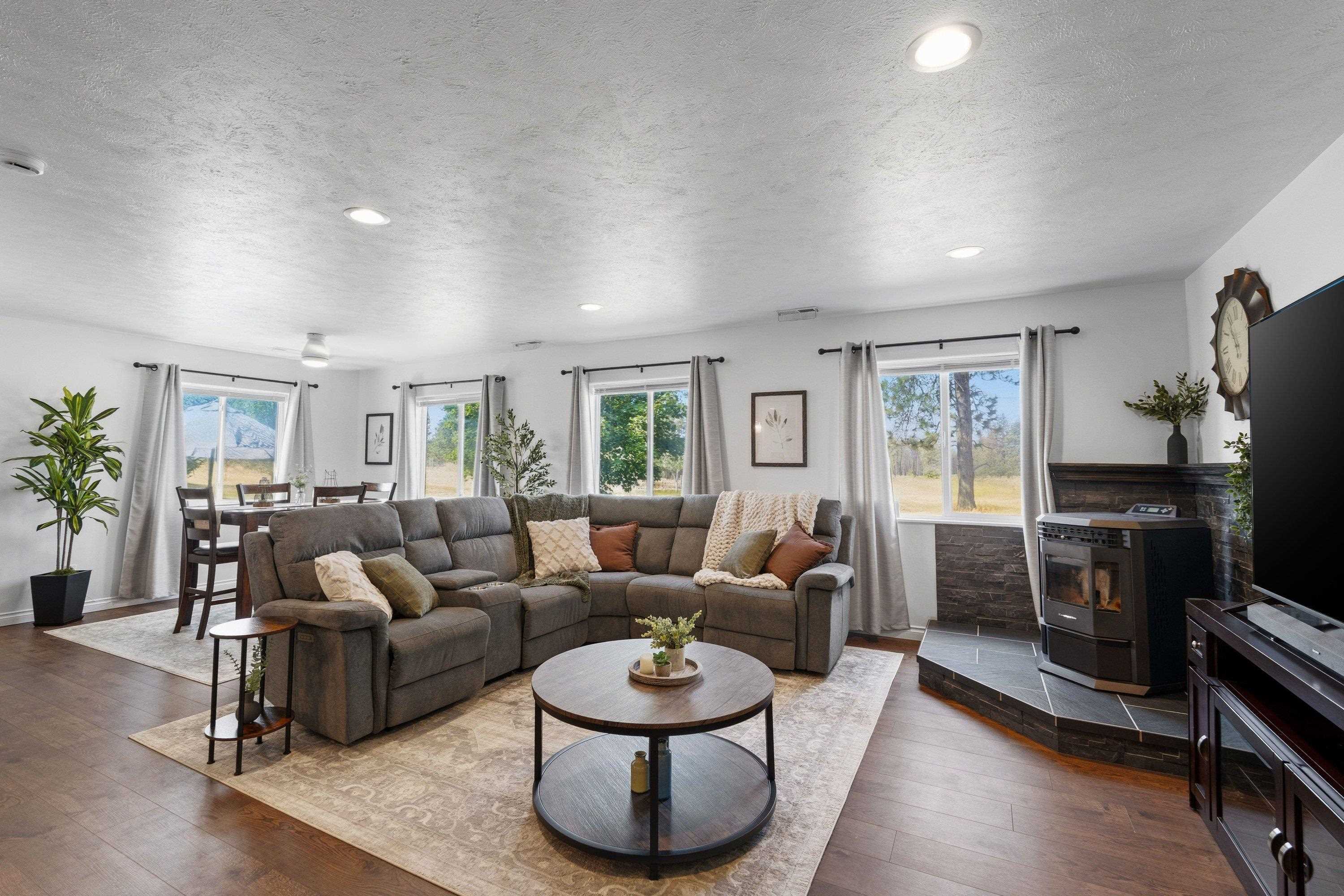 16106 South Dover Road Cheney, WA 99004 - Photo 9 of 49 Gallery Image 9