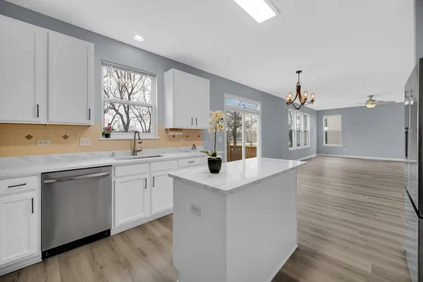 $586,000 | 984 Ashbrook Circle, Bolingbrook, IL 60440